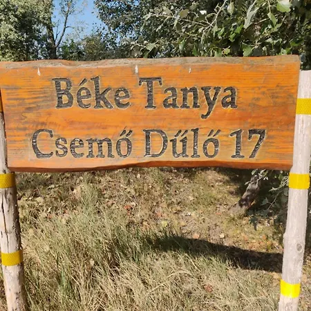 Beke Tanya Semesterbostad